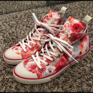 Guess Gym Shoes Size 7